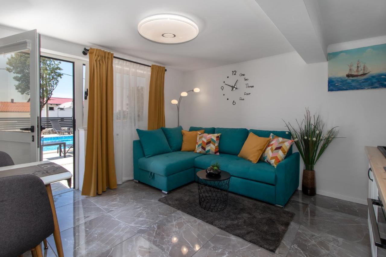 Apartments Mila Klenovica Exterior foto